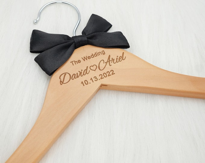 Personalized Wedding Dress Hanger - Custom Engraved Bridal Hanger with Names and Date - Ideal for Bridal Shower Gifts