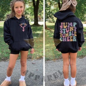 Personalisiertes Cheer Era-Sweatshirt, benutzerdefinierter Cheer-Hoodie, Jump Stunt Tumble Cheer, Cheerleader-Kind-T-Shirt, Mädchen-Jubel-Shirt, Cheerleader-Geschenk