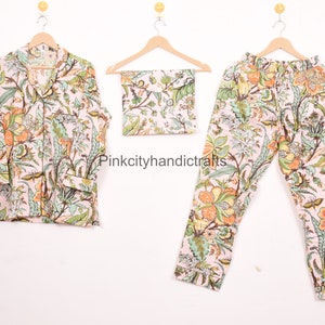 Floral Printed Night Suit Pj Set, Bridesmaid Pjs Sets, Indian Handmade Long Payjama Set Night Shut, Set of 3 Pieces Shirt and Pant with Bag