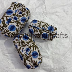 Set di 3 pezzi in cotone indiano con stampa floreale a mano, borsa da viaggio, astuccio per il trucco, borsa da lavaggio trapuntata, kit da barba, beauty case