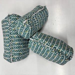 Set di 3 pezzi di borsa per il trucco trapuntata fatta a mano, borsa per il lavaggio in cotone ecologico, set di articoli da toeletta da donna con stampa a blocchi indiani sostenibili