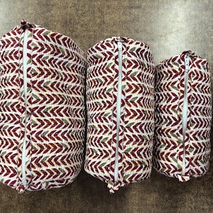 Set di 3 trousse per il trucco trapuntate, set di articoli da toeletta da donna con stampa a blocchi indiani sostenibili, pochette trapuntata per articoli da toeletta da donna, regalo di ritorno.