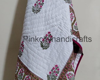 Edredón con estampado floral en bloques hecho a mano: ropa de cama reversible de algodón