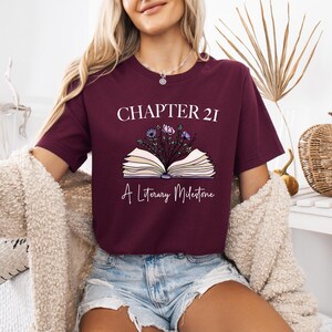 a woman wearing a t - shirt that reads,'a library matters '