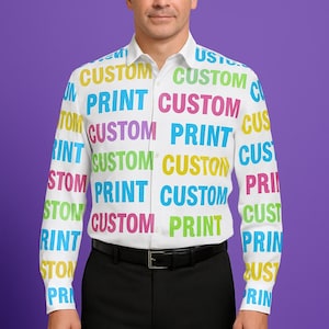 Camisa de manga comprida com botões e estampa personalizada. Design exclusivo.