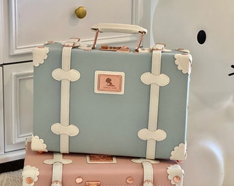 Baby keepsake trunk