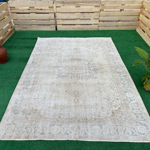 Oriental Beige Vintage Rug 6x9, Neutral Turkish Rug, Hand Knotted Oushak Rug, 6x9 Antique Rug, Faded Low Pile Rug, Antique Kitchen Rug, Rug