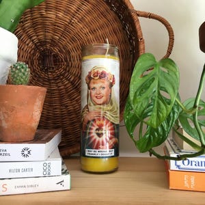 Vela de oración de Santa Ángela Lansbury: cera de soja vegana perfumada, 120 horas de duración