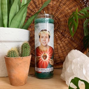 Saint Nicolas Prayer Candle - Scented Soy Wax [ 8&quot; Tall Glass Jar Candle - 120hr Burn Time - 26oz - Choice of Colours & Scents ]