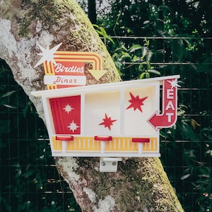 UV/Weather Resistant Old Fashioned Diner Bird Feeder