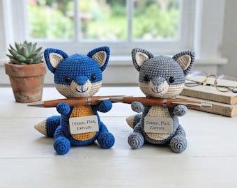 Portalápices de zorro de ganchillo, adorable accesorio de escritorio con forma de animal, soporte para lápices de zorro hecho a mano, decoración de escritorio inspiradora, regalo para amantes de los zorros.