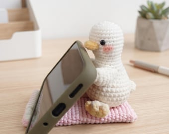 Handmade Crochet Duck Phone Stand, Cute Duck Phone Holder, Cozy Desk Decor, Unique Handmade Gift for Her, Animal Lover Gift