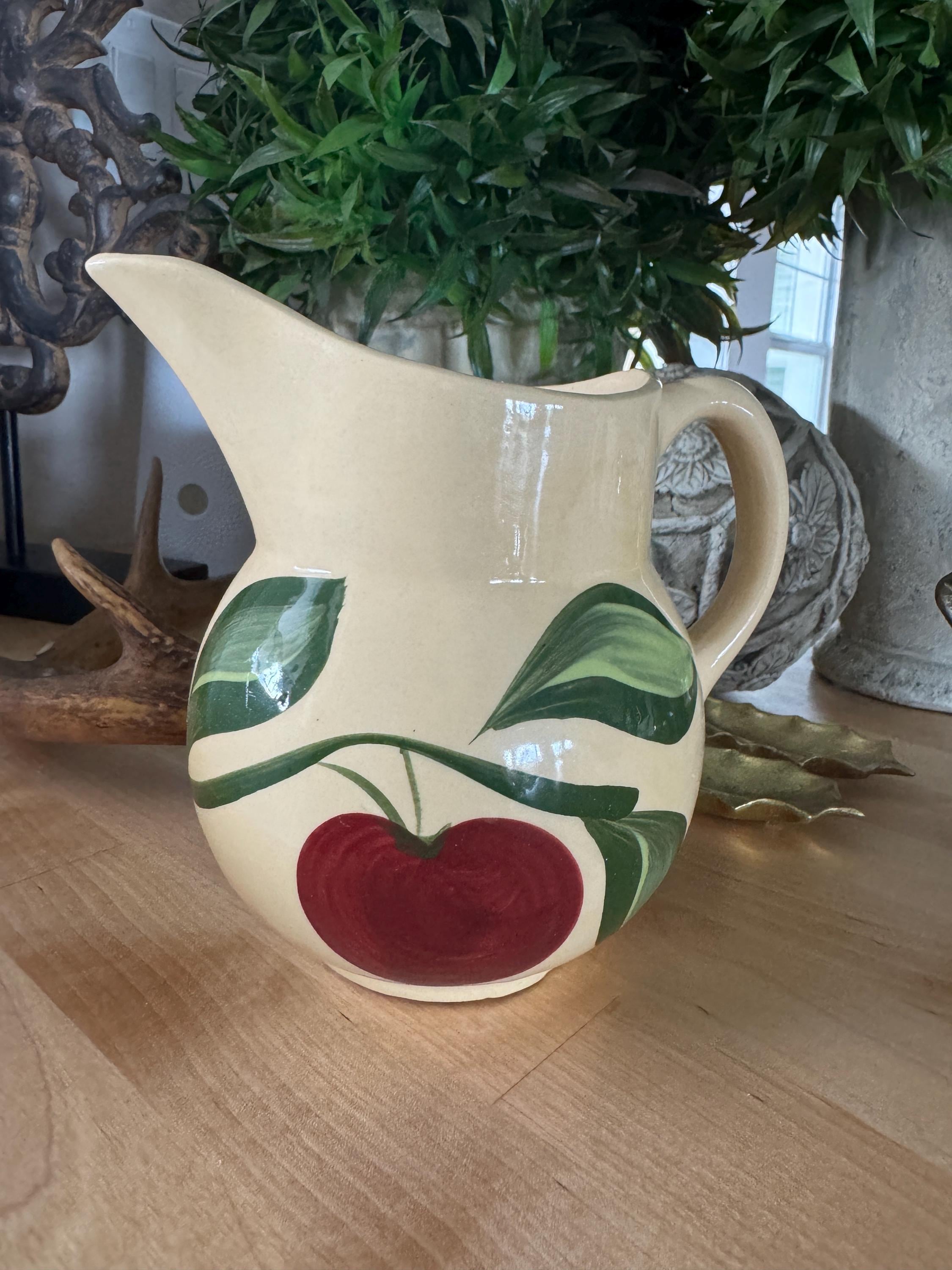 Ozarks Art Pottery Leaf Jug 陶器　りんご　一輪挿し壺 Watts Pottery Apple #15 Pitcher - Etsy
