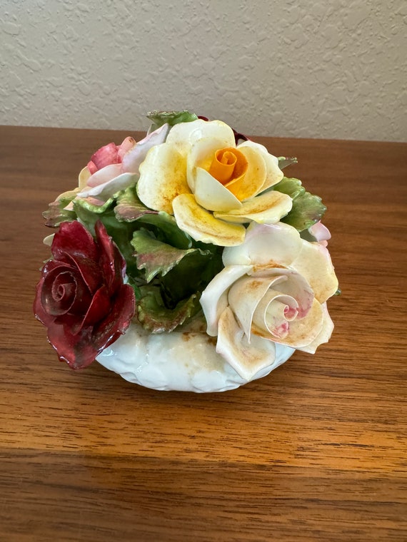 エインズレイ ボーンチャイナ フラワーポット バスケット フィギュア