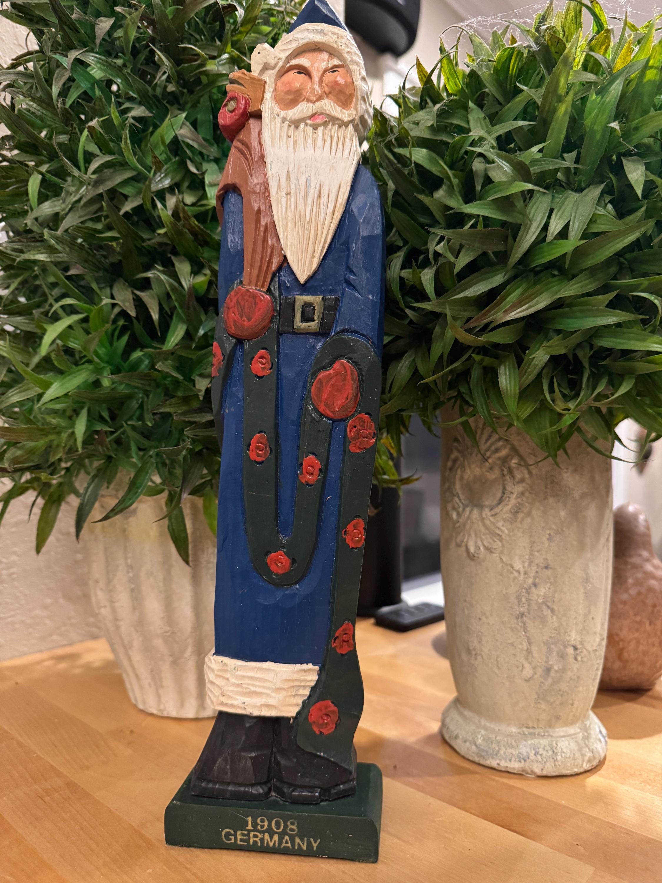 Grandeur Noel Collectors Edition Carved Wooden Santas of World