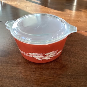 Cacerola de trigo Pyrex Autumn Harvest con tapa 1 litro
