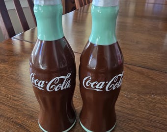 Vintage 1990er Jahre Coca-Cola Salz und Pfefferstreuer aus Keramik