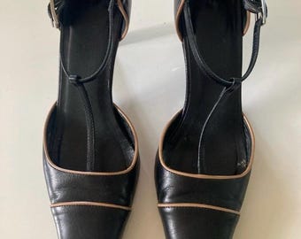 Vintage COACH Black Leather Heels W/Tan Leather Trim 8.5