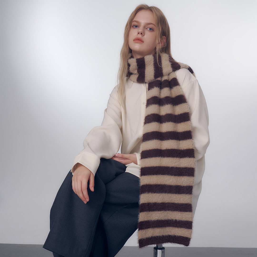 HEATHERED SOFT KNIT SCARF