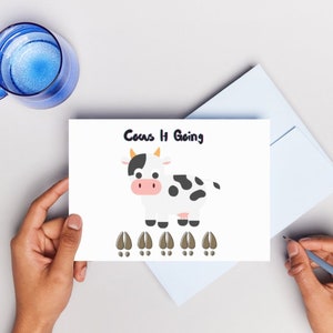 "Druckbare Grußkarte ""Cows it"" - Kuh ist los: Einchecken auf der Karte, Bauernhof thema How are you card." Grusskarte mit Bauernhof Motiv