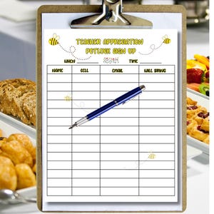 Op de afbeelding: Een wit bord met een gele rand en bijenillustraties. Het bord zegt "Teacher Appreciation Potluck Sign Up" en heeft kolommen voor naam, wanneer, mobiel, e-mail, tijd en wat je meebrengt.