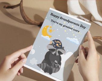 Puede incluir: Una tarjeta con un mapache que lleva una gorra de dormir con estrellas. La tarjeta dice "Feliz Día de los Abuelos Eres mis estrellas más grandes".