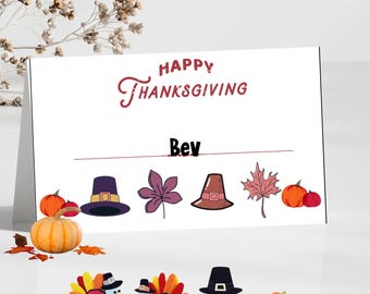Könnte beinhalten: Eine Thanksgiving-Karte mit den Worten "HAPPY THANKSGIVING" in burgunderfarbener Schrift. Der Name "Bev" steht unter dem Text. Abbildungen von Kürbissen, Blättern und Pilgerhüten sind zu sehen.
