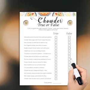 Puede incluir: Un juego de papel blanco titulado "Chowder Verdadero o Falso" con un marcador negro. El juego incluye una lista de afirmaciones sobre el chowder con columnas "Verdadero" y "Falso" para las respuestas. El juego está diseñado para probar el conocimiento sobre el chowder.