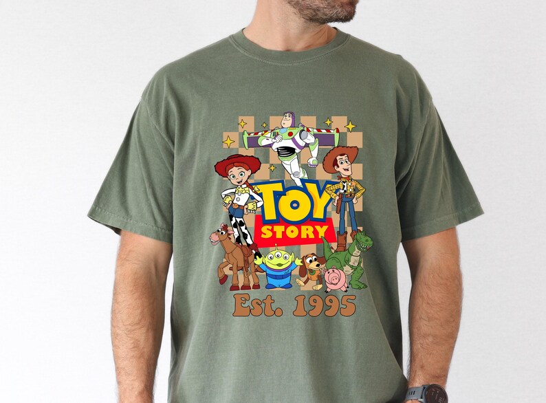 Comfort Colors Checkered Toy Story Shirt, Disney World Toy Story Shirt, You Ve Got A Friend In Me Shirt, Toy Story Movie Characters Tee imagem 4