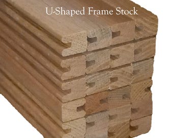 Double sided viewing, U-shaped groove, holds stained glass panels and more!  Short Box of Oak, 3 face frame sizes available.