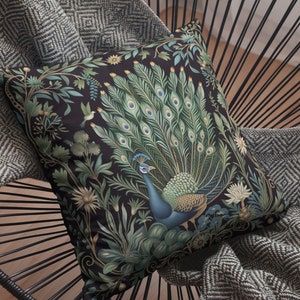 Stunning Peacock Design Pillow - Elegant William Morris Style Home Decor - Vintage Art-Inspired
