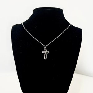 Sterling zilveren kruisketting, zilveren ketting, kruisketting, cadeaus voor haar, sierlijke kettingen, cadeaus voor vrienden, zilveren sieraden