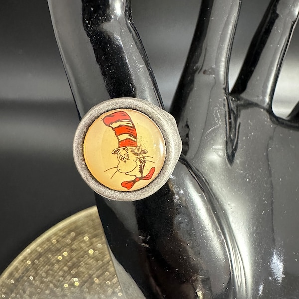 Vintage CAT in the HAT Ring Unused 1980s Adjustable Silvertone Metal One Size Fits All TV Cartoon Character Dr Seuss Novelty Gift