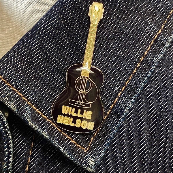 1980s WILLIE NELSON Enamel Tac Pin Vintage Guitar Shape 80s Metallic Pin Back Country Rock Band Rock Memorabilia Unused nos Gift