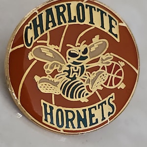 Charlet Hornets Lapel Pin