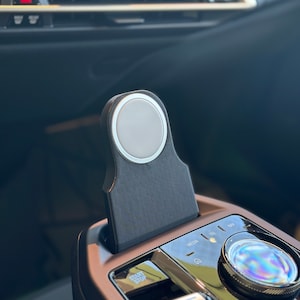 BMW iX MagSafe-Compatible Wireless Charging Stand 25W