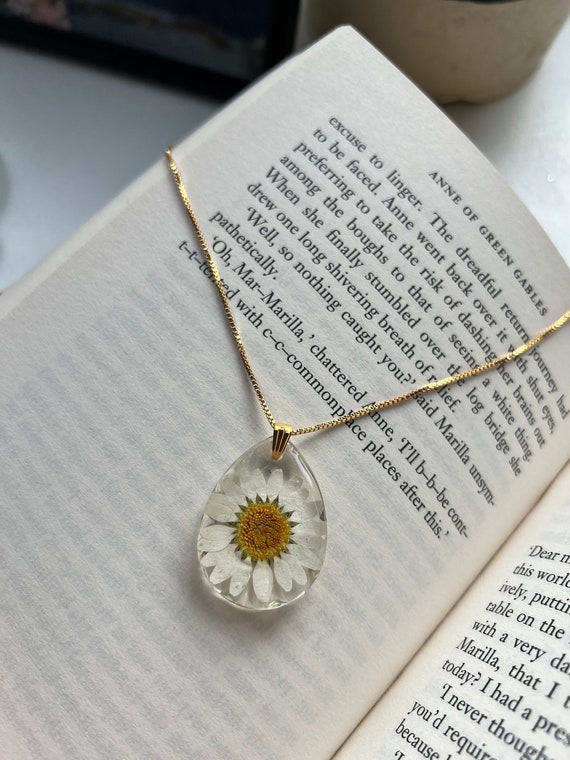 Pressed Daisy pendant necklace | Real flower necklace | gift for her| Mothers day gift | daisy