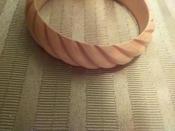 Bakelite butterscotch bangle