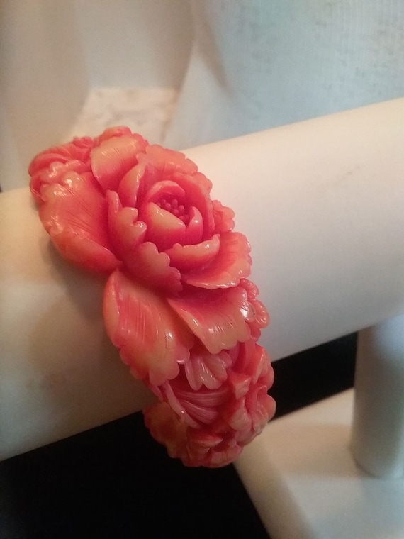 Celluloid deep carved flower bangle