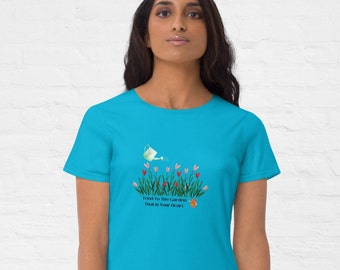 Camiseta gráfica de jardín para mujer: diseño dibujado a mano