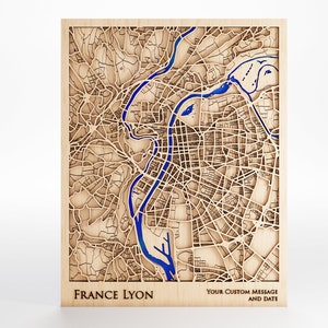 Houten kaart Lyon, Frankrijk - aangepast bericht - premium hout - lasergesneden - inclusief lijst