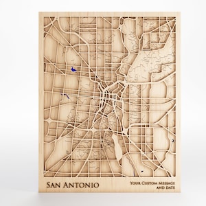 Carte en bois de San Antonio, Texas - Message personnalisé - Bois de qualité supérieure - Découpée au laser - Cadre inclus
