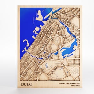 Carte en bois de Dubaï - Message personnalisé - Bois de qualité supérieure - Découpe au laser - Cadre inclus