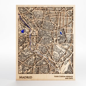 Madrid Spanien Holzkarte - Benutzerdefinierte Nachricht - Premium Holz - Laser geschnitten - inklusive Rahmen