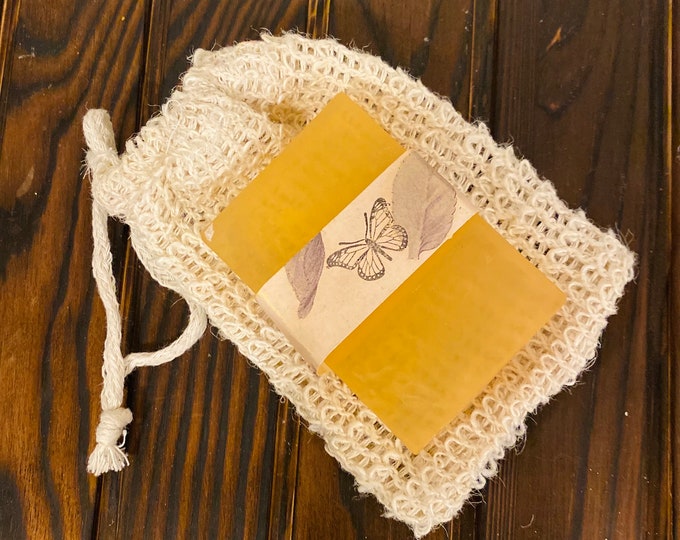 All-Natural  Organic Honey Bar|  Sandlewood | Handpoured Soap Bar | Made with 100% Pure Essential Oils | Non-Toxic | Local in Oklahoma City