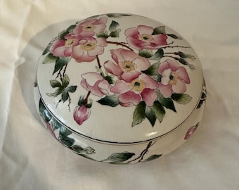Joyero vintage chinoiserie, Andrea de Sadek, 7” x 7” x 3”