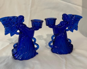 2 candelabros de cristal vintage con forma de ángel, color azul cobalto, 5,5 x 5 x 2,25 pulgadas