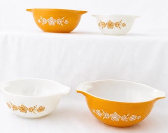 Early Vintage PYREX Butterfly Gold Cinderella Bowls Set of 4