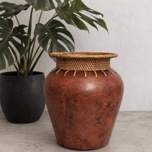 Vintage Lombok Terracotta Vessel with Woven Rattan Rim – Indonesian Pottery Decor