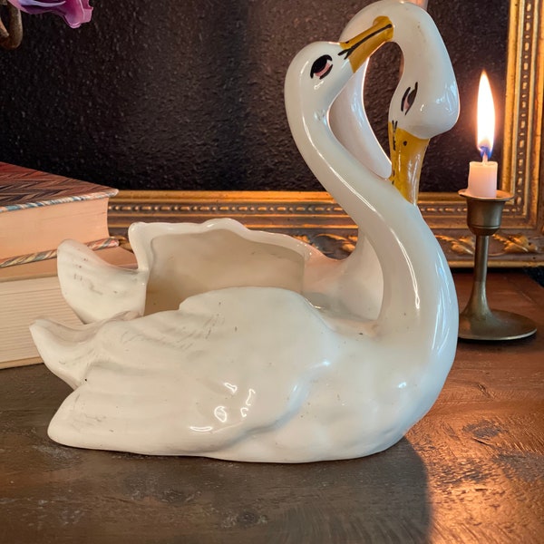 Vintage Double Swan/ Made in USA/ #521/ Camark Ceramic Planter